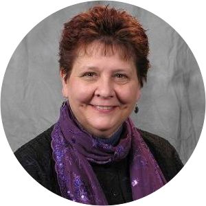 Kylie Logan - Writer