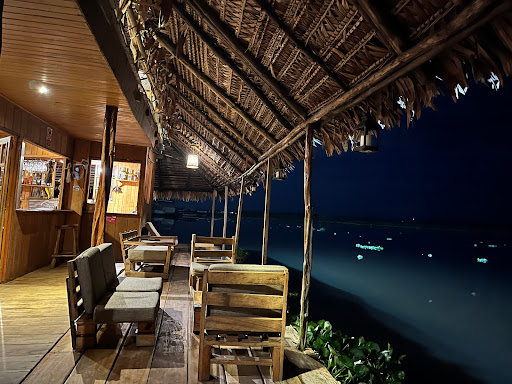 La Balsa Restobar - Restaurant