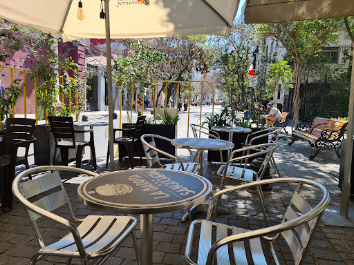 La Barrita Sanguchera - Restaurant