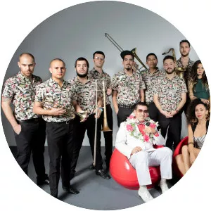 La Delio Valdez - Musical group