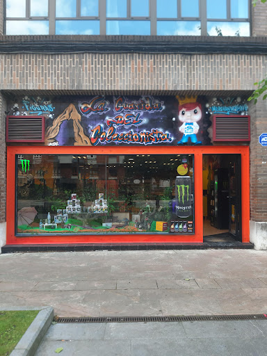La Guarida del Coleccionista - Collectibles store in Oviedo, Spain