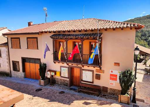 La Hiruela Town Hall - City or town hall in La Hiruela, Spain
