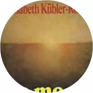 La mort est un nouveau soleil - Book by Elisabeth Kübler-Ross