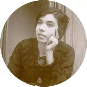 La Niña de los Peines