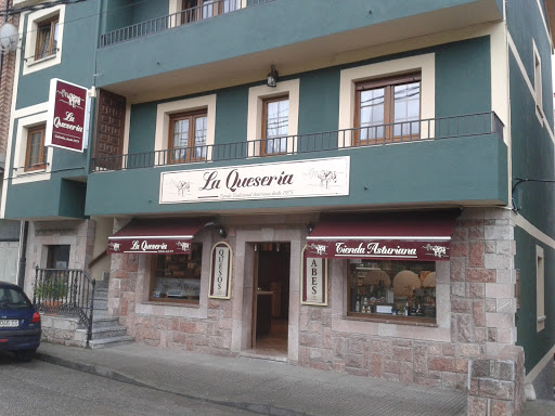 LA QUESERIA ARENAS DE CABRALES