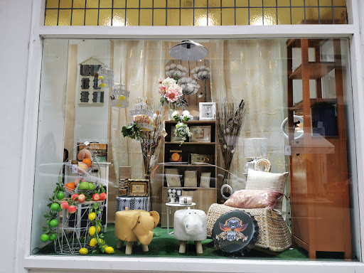 Laberinto Mieres - Variety store in Mieres del Camino, Spain