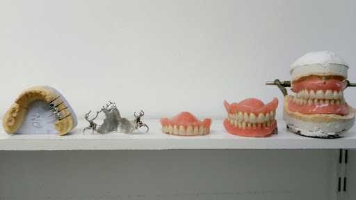 Laboratorio Dental Antonio Arribi Vilela - Dental laboratory in A Coruna, Spain