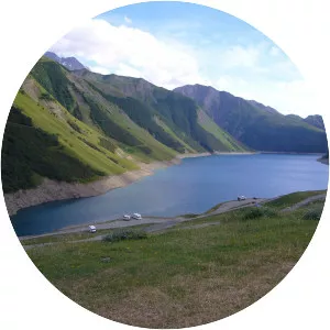 Lac de Grand Maison - Lake in France