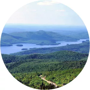 Lac Tremblant - Lake in Canada