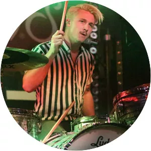 Lachlan West - Musician