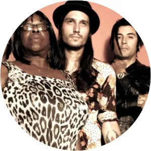 Lady Dottie And The Diamonds