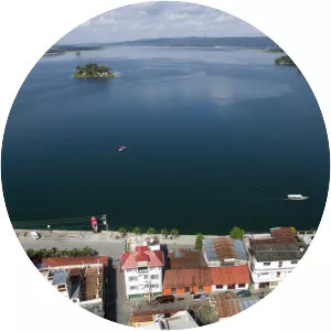Lago Peten Itza - Lake in Guatemala