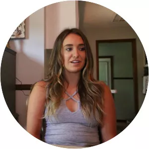 Lainey Wilson - Singer