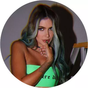 Lais Bianchessi - Musical artist