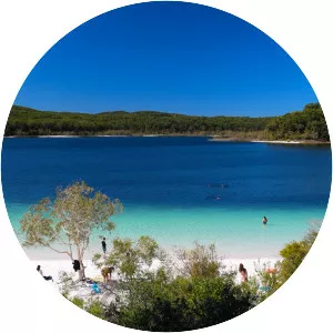 Lake Mckenzie (Boorangoora)