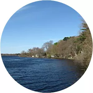 Lake Nippenicket - Pond in Massachusetts