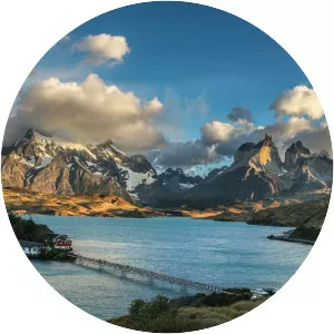 Lake Pehoé - Lake in Chile