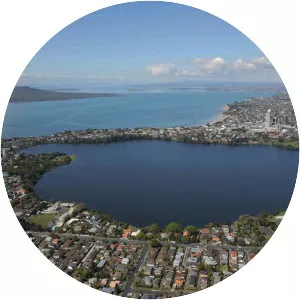 Lake Pupuke - Lake in New Zealand