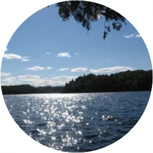 Lake Vernon - Lake in Canada