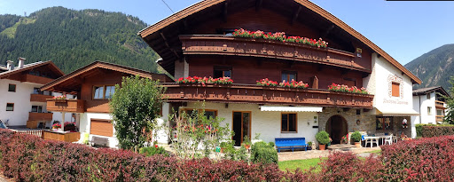 Landhaus Alpenrose Mayrhofen - Holiday apartment in Mayrhofen, Austria