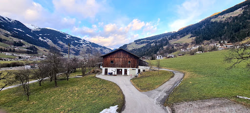 Landhaus Klausner - Indoor lodging in Ramsau im Zillertal, Austria