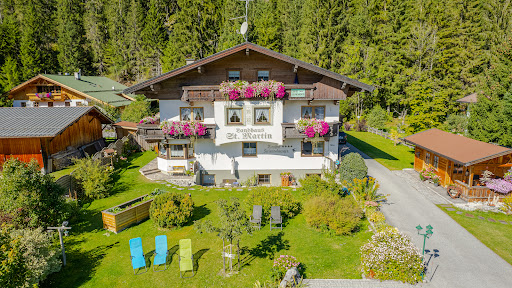Landhaus St. Martin - Indoor lodging in Leutasch, Austria