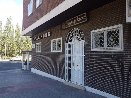 Language House - English language school in Madrid, Spain