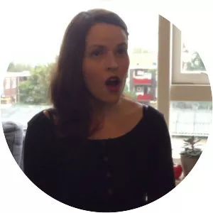 Lara Ausensi - Musical artist