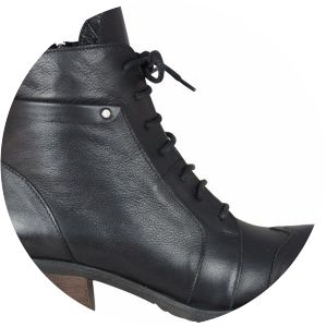 Lara Cabello photograph