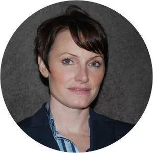 Lara Hoffmans - Author