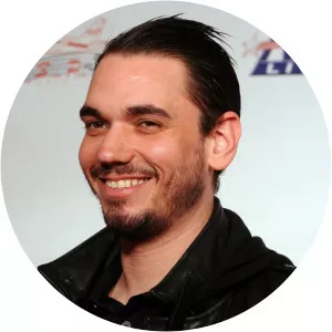 Lara Long photograph