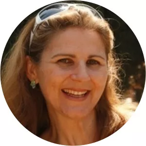Lara Temple - Author