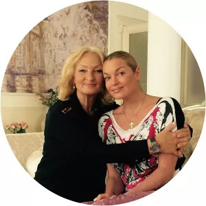 Larisa Vodonayeva - Alyona Vodonayeva's mother