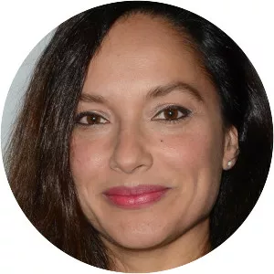 Larissa Gomes - Actress