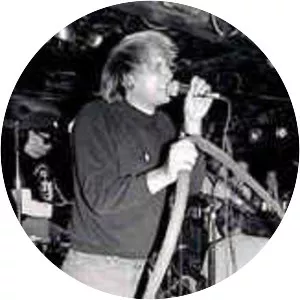 Larry Lifeless - Singer