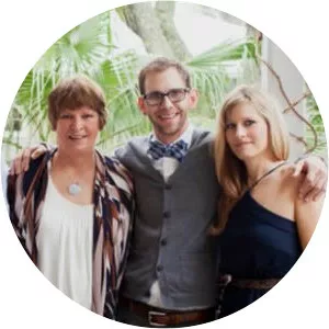 Larry M. Kutcher - Factory worker ‧ Ashton Kutcher's father