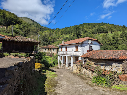 Las Villas, Grau - Hiking area in Las Villas, Spain