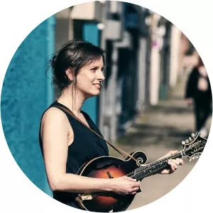 Laura-Beth Salter - Musician