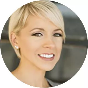 Laura Distin - Film actor