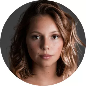 Laura Dutra - Actress