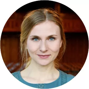 Laura Kiehne - Actress