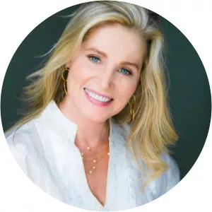 Laura Marie Plumb - Ian Maxwell's ex-wife