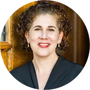 Laura Salah Nasrallah