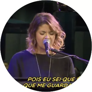 Laura Souguellis - Singer