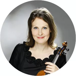 Laura Vikman Musician