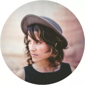 Lauren Balthrop - Singer