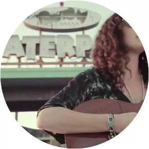 Lauren Barth - Singer