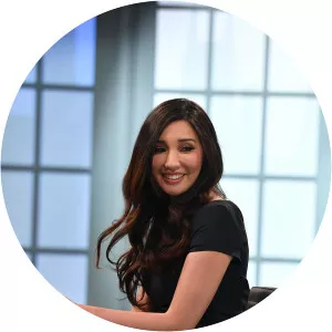 Lauren Chen - YouTuber