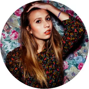 Lauren Desberg - Musical artist