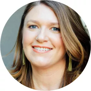 Lauren Hynek - Screenwriter